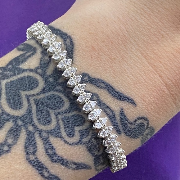 💛 Elegant Sterling Silver Marquise CZ Tennis Bracelet - Picture 5 of 6